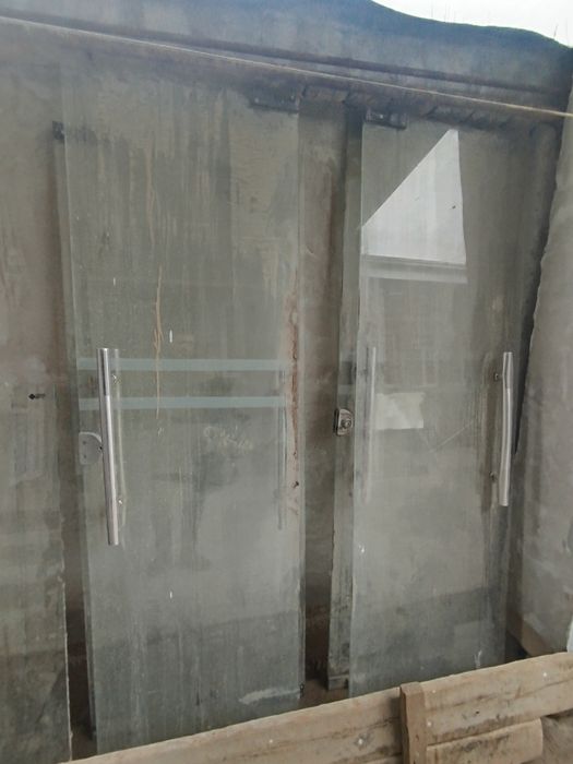 Каленный стекло б/у