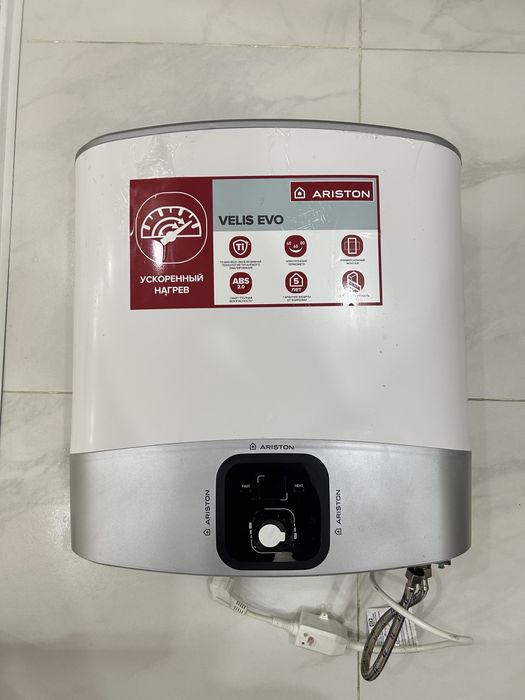 Бойлер Ariston Velis EVO, 30 л - есть течь