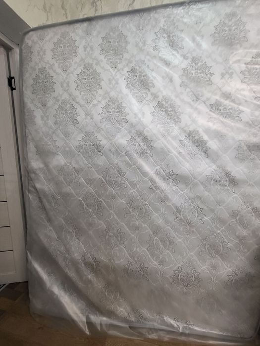 Матрас новый 1.60