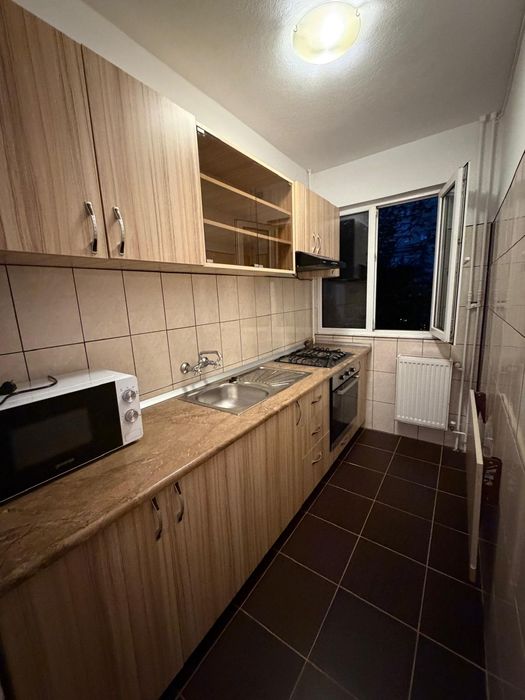 Inchiriez apartament in Ploiesti