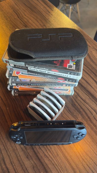 Sony PSP E1004 (Street)