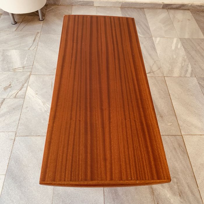 Продавам ретро маса в стил Mid-Century Modern – 60-те години