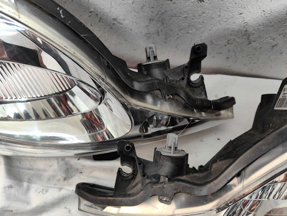 Оригинални фарове Пежо 107  Peugeot 107