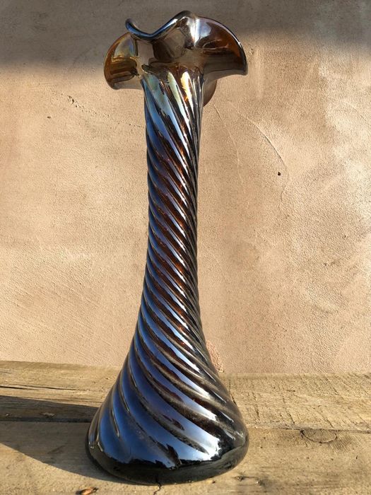 Vaza flori model deosebit