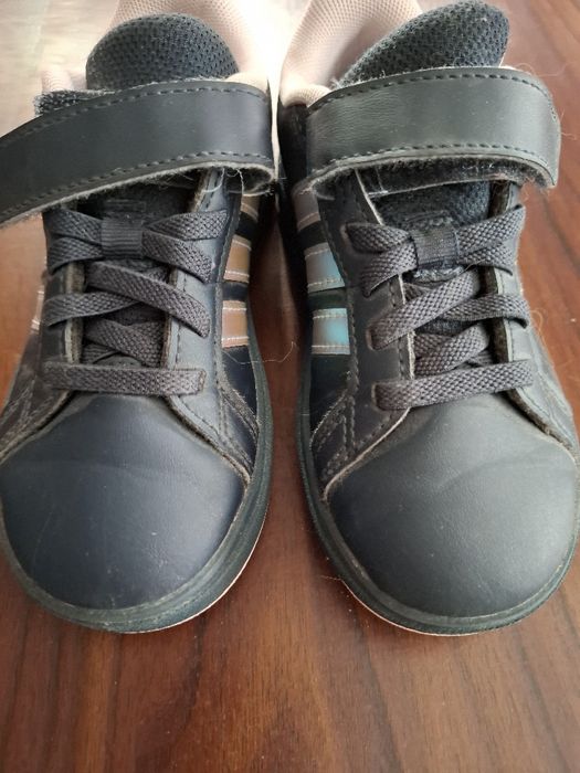 Децки маратонки кожени