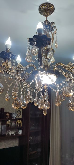 Продается люстра