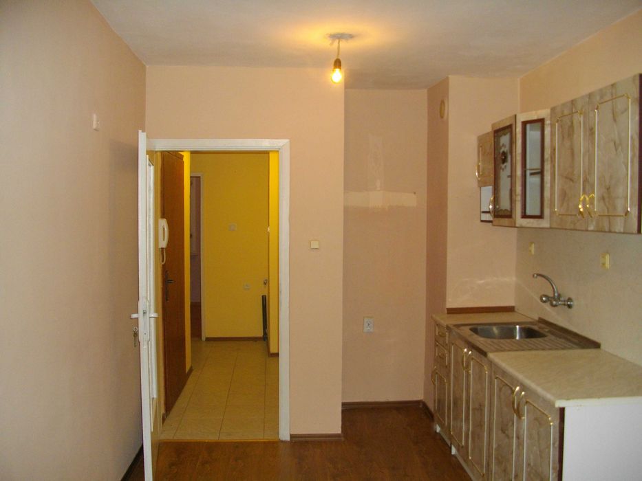 Дава се под наем Двустаен апартамент в Плевен, Идеален център - 60 кв.м за 229.5 € - Снимка #7