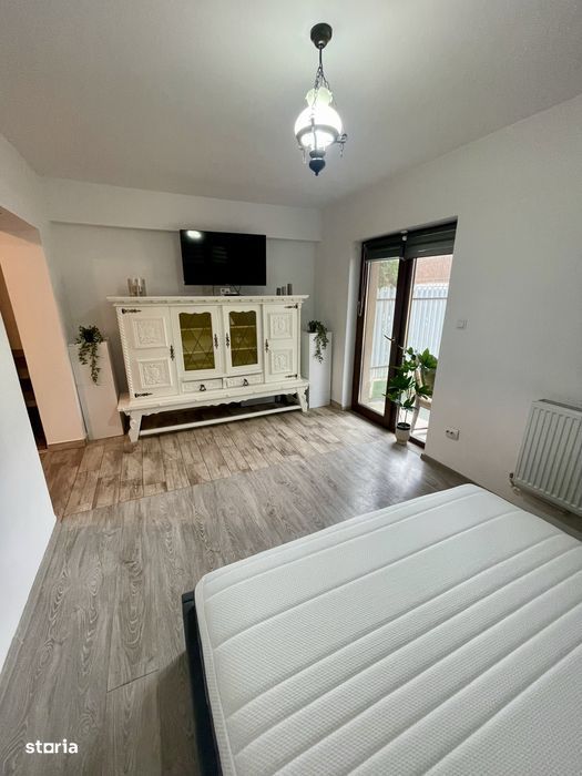 Apartament 1 camera, 34 mp + curte proprie 28 mp + loc de parcare, Red