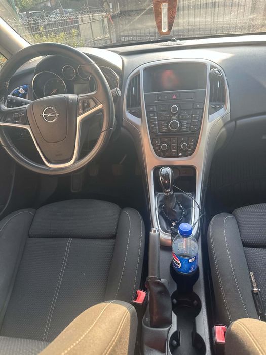 Opel Astra J 2011 1.3 CDTI