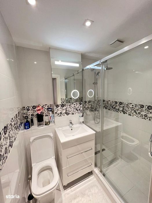 Apartament cu 3 camere , mobilat si utilat, in centru