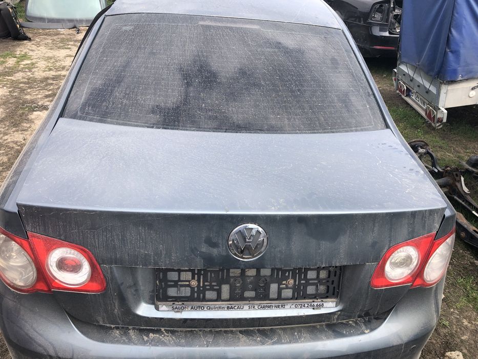 Plansa de bord Vw Jetta Golf 5 kit airbag pasager sofer volan cu airbag centuri stanga dreapta Motor 1.9 tdi BKC CUTIE MANUALA 5+1 GQQ 2.0 bmm kdn