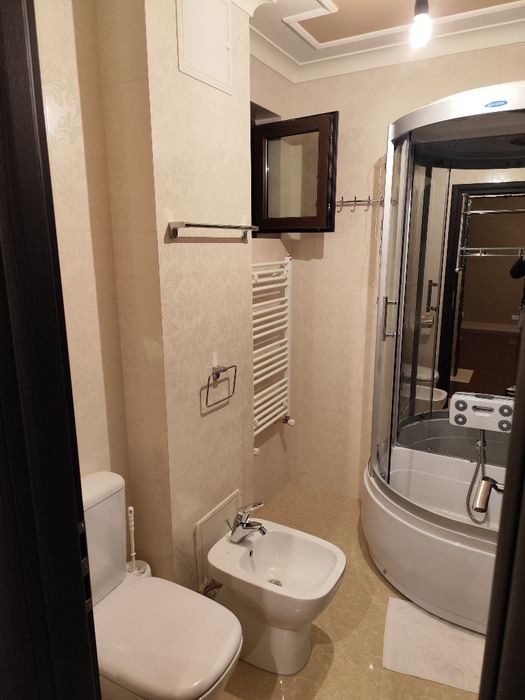 Vând apartament 3 camere