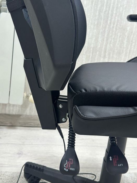 Кресло компьютерное игровое