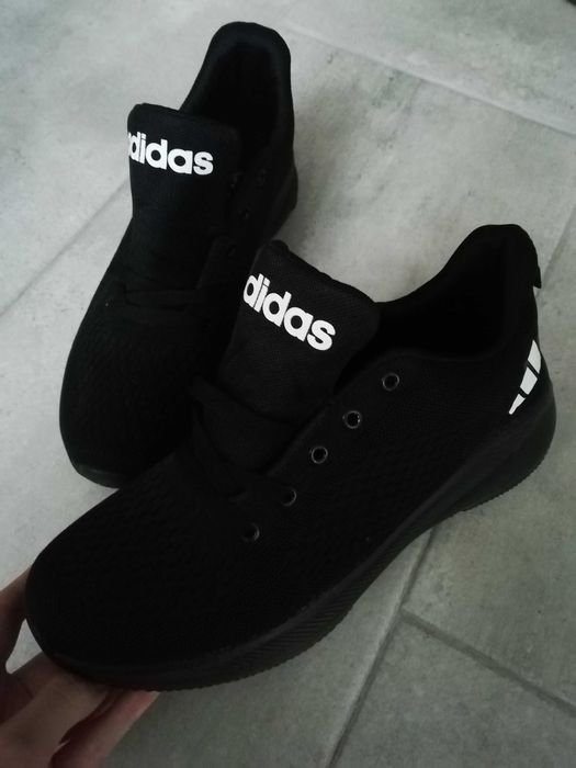 nike, adidas încălțăminte