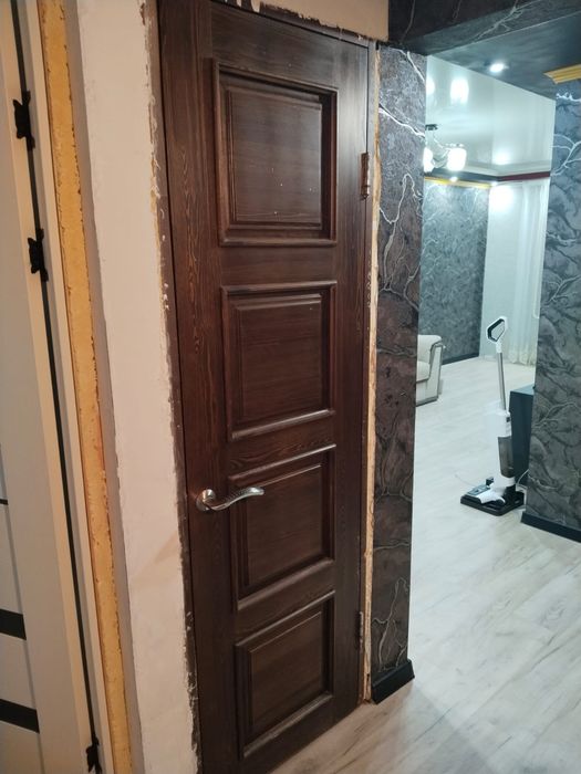 Продам двери ,коричневые.