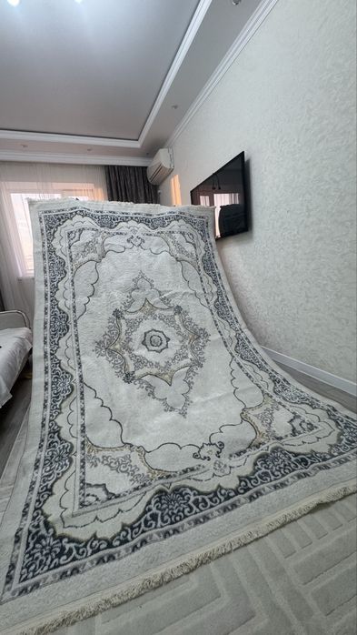 Ковер новый, стильный