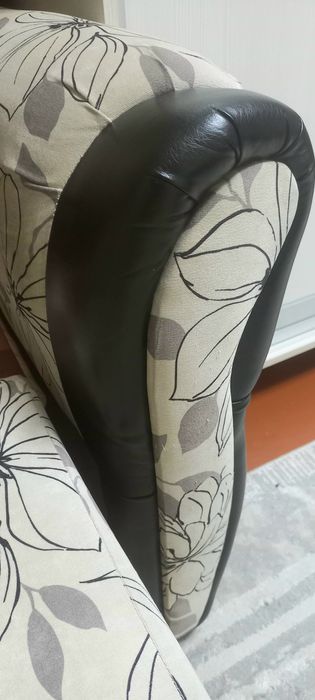 Продам диван компактный 135см шириной