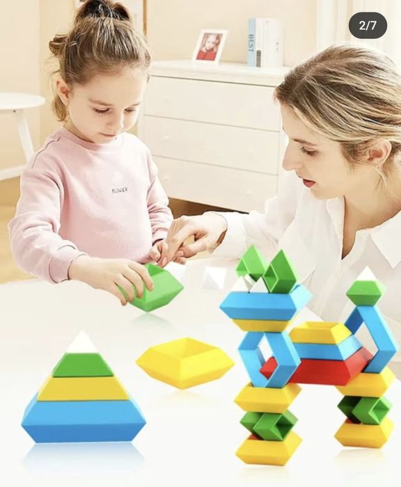 Пирамида и лего 60 деталей