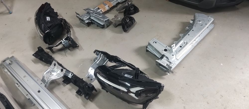 Bara fata , trager , lonjerone, faruri etc. Dacia Bigster 1.8 hibrid