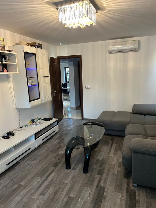 Apartament de închiriat 2 camere bucătărie.. Boulevard Regele Ferdinand