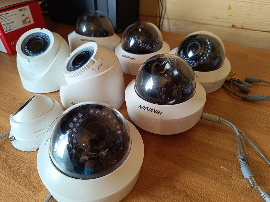 Pachet 8 camere Hikvision varficocale 2MP.
