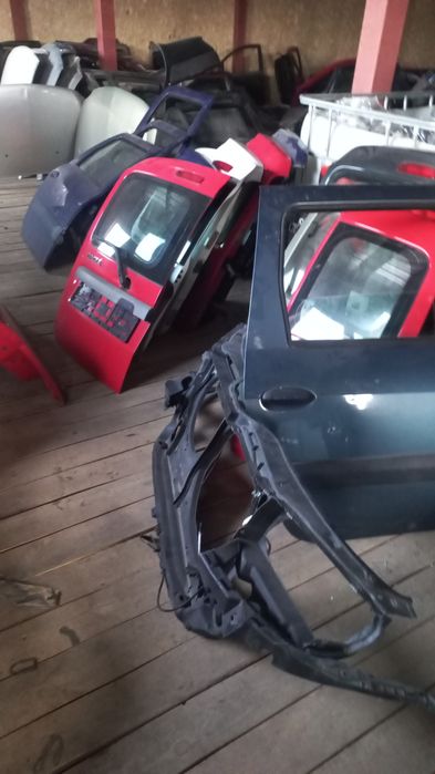 Лада Ларгус  на  разбор