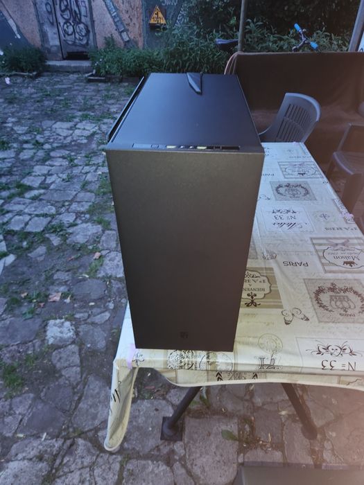 Компютър в перфектно състояние + опция за волан logitech g27