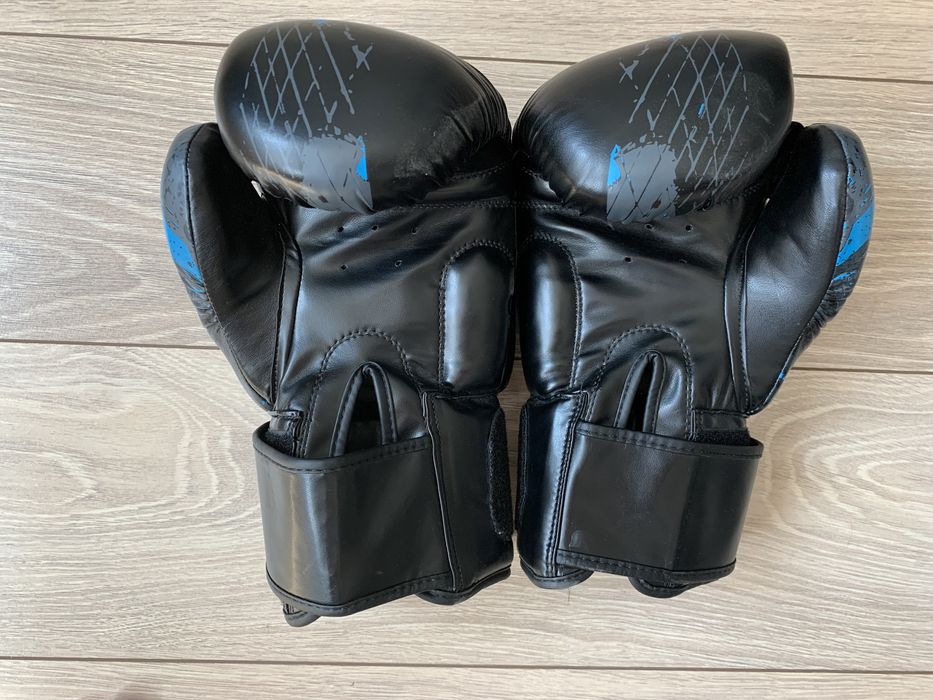 Боксерские перчатки demix 16 oz