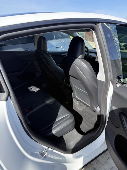 Vand tesla model Y 2023 LR AWD