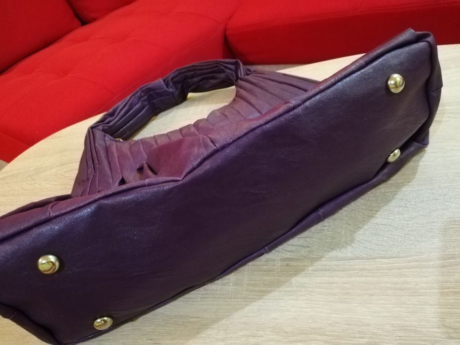 Vând poșetă nouă