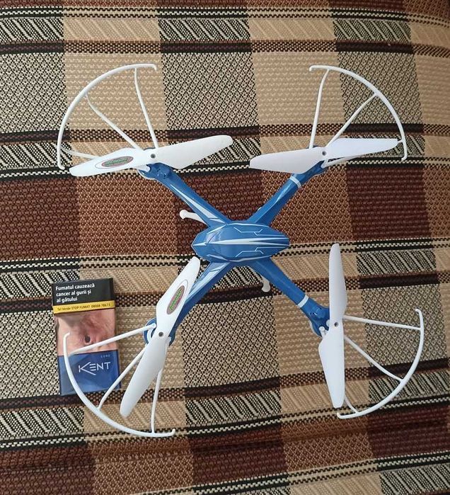 Drona jucarie cu telecomanda Jamara de 30 cm