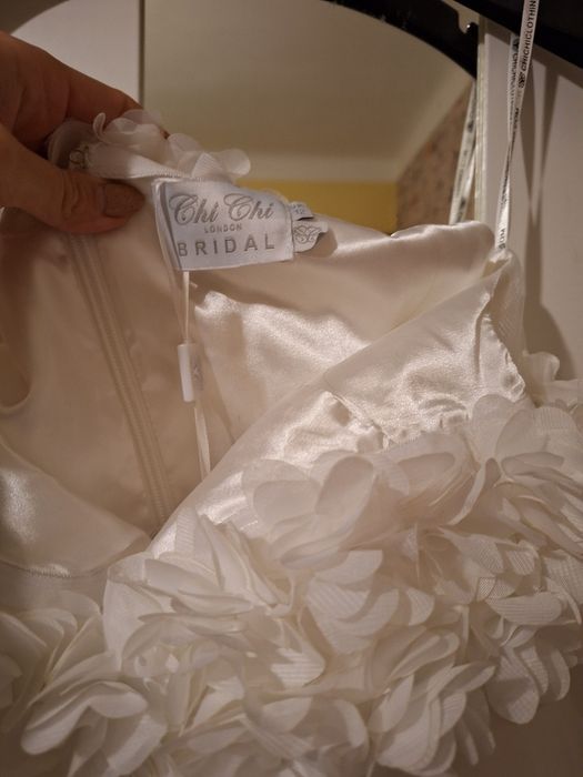 Сватбена чисто нова рокля