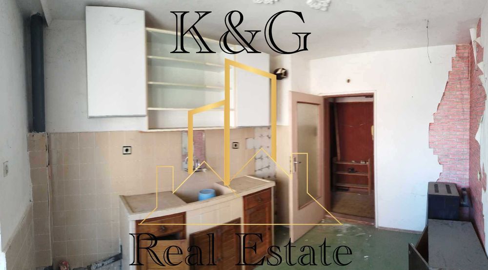 Продава се Тристаен апартамент в Разград, Абритус - 95 кв.м за 859 €/кв.м - Снимка #3