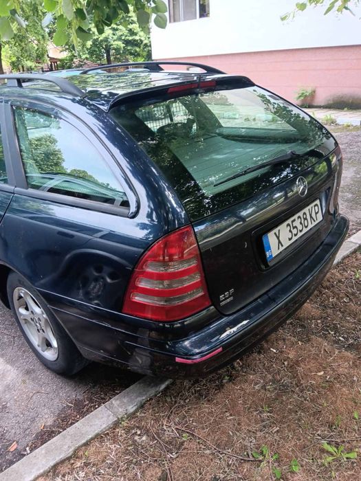 Продавам кола мерцедес комби С220 cdi