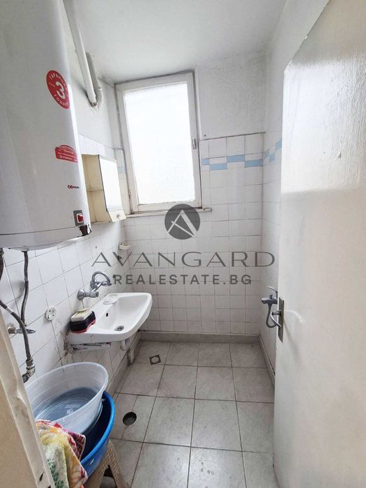 Продава се Тристаен апартамент в Пловдив, Кючук Париж - 100 кв.м за 1306 €/кв.м - Снимка #7