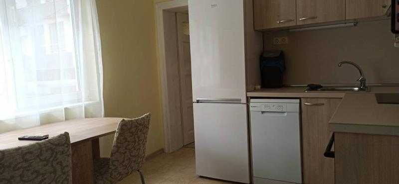 Дава се под наем Тристаен апартамент в Бургас, Център - 70 кв.м за 510 € - Снимка #1