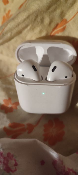 AirPods Наушники