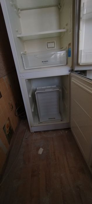 Холодильник Indesit