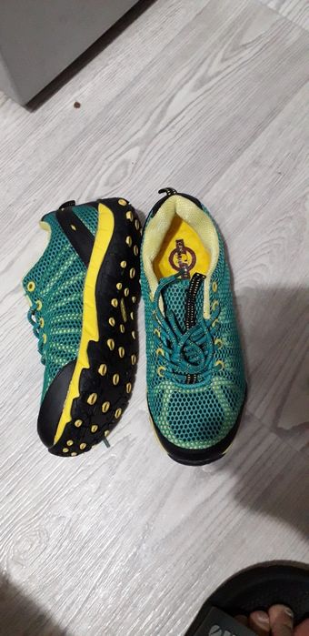 Кроссовки летние 38 р.