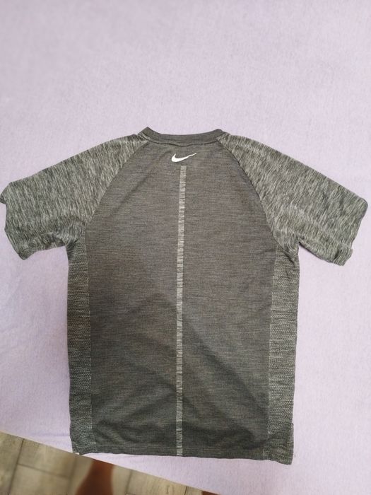 Мъжка тениска,,NIKE" р-р S