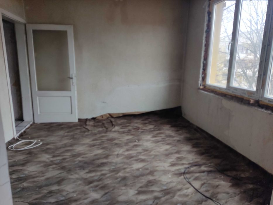 Продава апартамент в идеален център