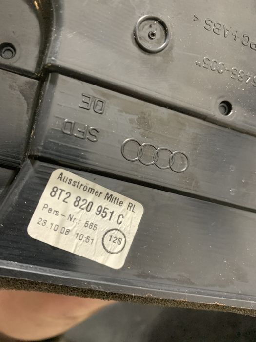 Grila aerisire bord Audi A4 B8 Audi A5 8T 8T2820951C