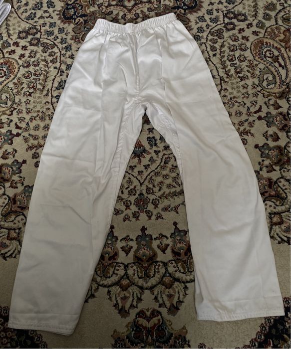 продам кимоно для каратэ