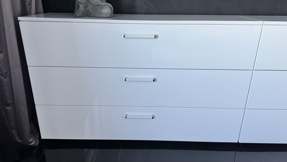 Vand mobilier MDF alb lucios