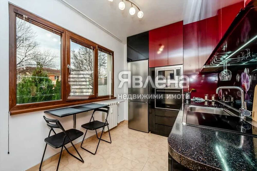 Дава се под наем Двустаен апартамент в София, Люлин 10 - 68 кв.м за 640 € - Снимка #1