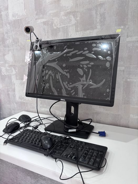 Продам новый монитор, клавиатуру, проводную мыщь