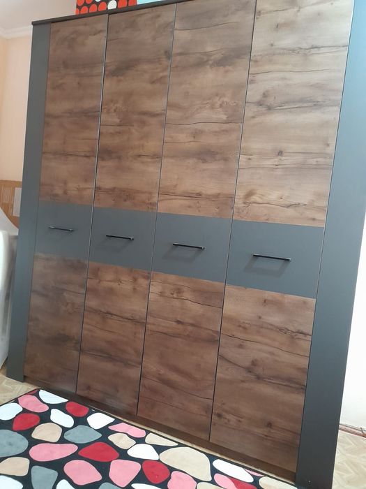 Спальный гарнитур