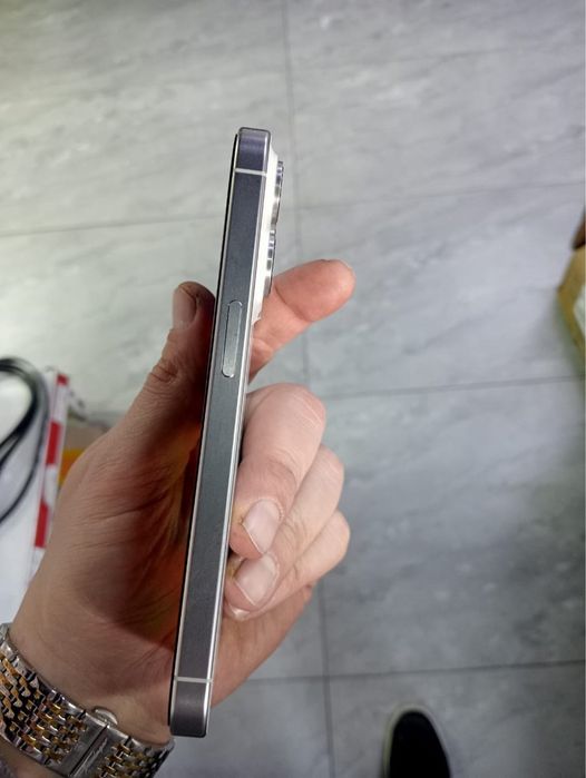 Iphone 15pro с гарантией