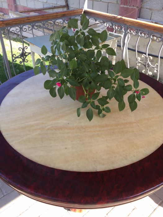 Продам стол