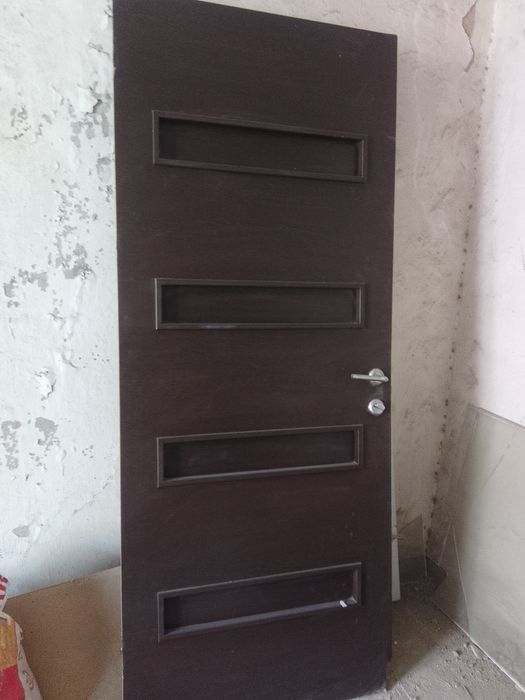 Emdef jigarrang eshik